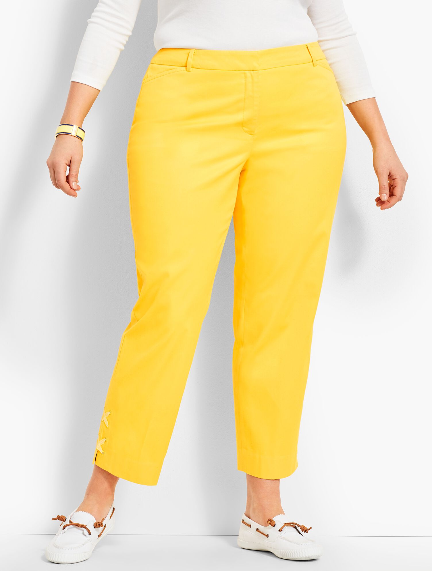 Perfect Crop Gingham Lace-Up - Curvy Fit